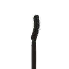 IZME mascara applied on lashes demonstrating lifted, separated effect