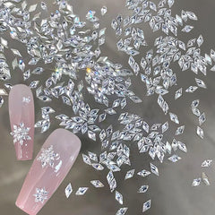 Jaliya front packaging showing 100-piece rhombic rhinestones and count benefit