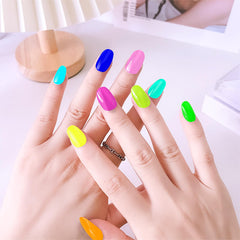 JERCLITY hands applying wrap showing quick press-and-file convenience