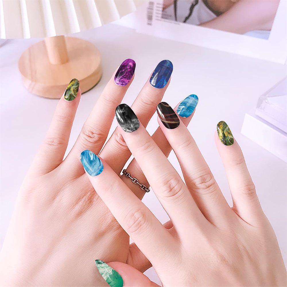 JERCLITY strips applied on hands, quick no-mess manicure result