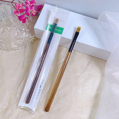 JFIYUOMCI brush painting delicate lace patterns demonstrating precise fine-detail control