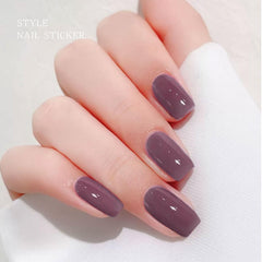 jmeowio applying a strip to a nail for quick salon-style results