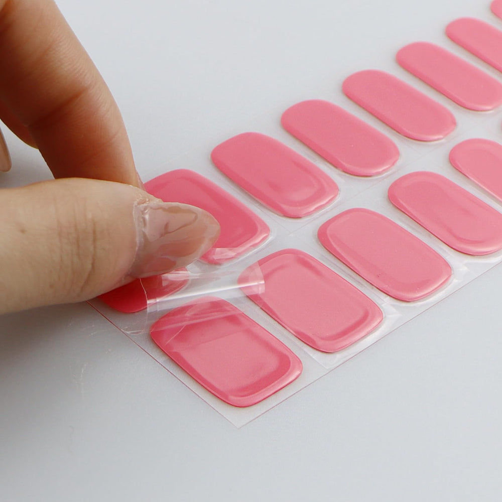 jmeowio cured glossy finish on nails showing high shine and long-lasting look