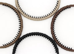 JOBAND close-up of internal teeth highlighting secure grip benefit for hair