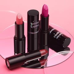 Evening lifestyle shot with Jolilab gloss finishing off a glamorous look
