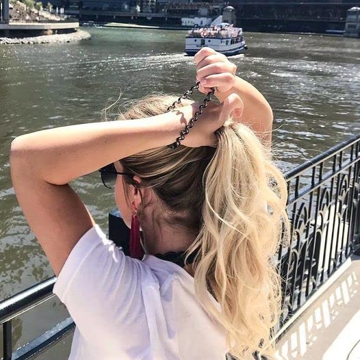JOYOYO in hair ponytail demonstrating crease-free hold and comfort