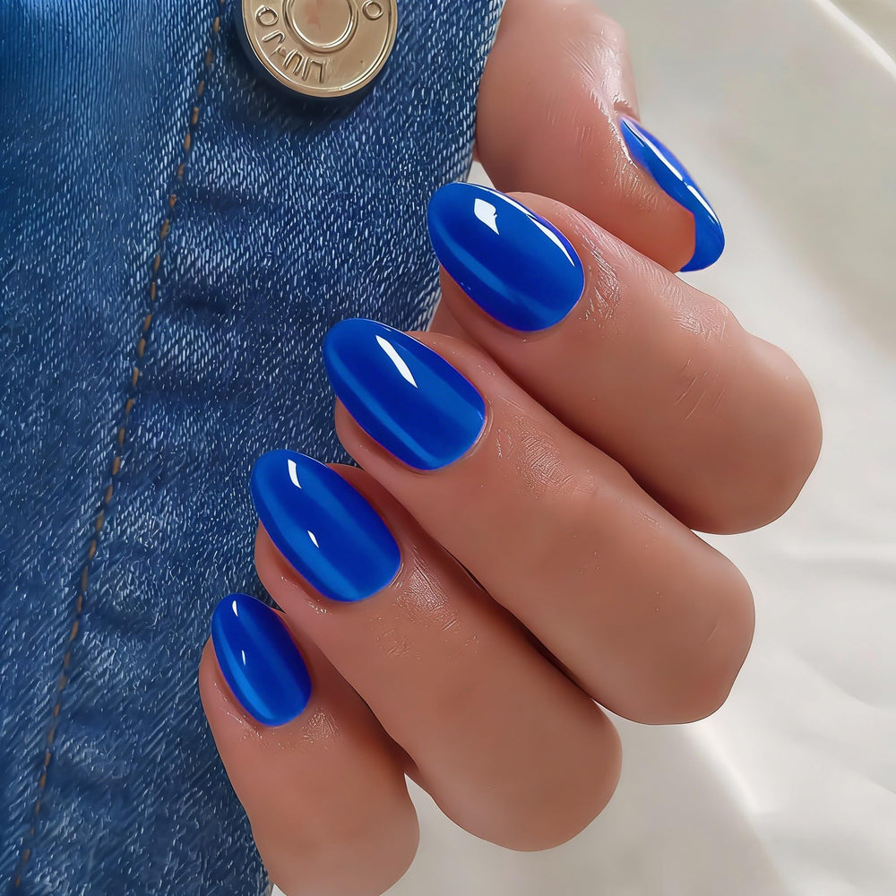 JOYVVEW close-up glossy cobalt surface highlighting salon-like shine and durable finish