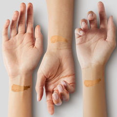 JUNG SAEM MOOL puff pressing cushion, shows precise tap application for natural look