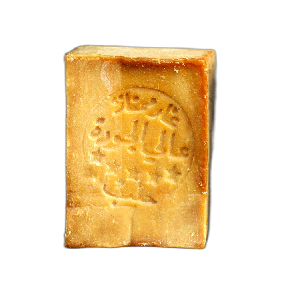 JUSIZA front bar showing label and clean edges, highlights natural ingredients
