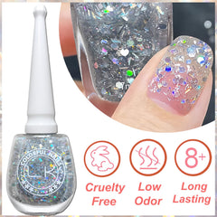 KAHSOSE brush and polish stroke demonstrating smooth application for even glitter distribution benefit