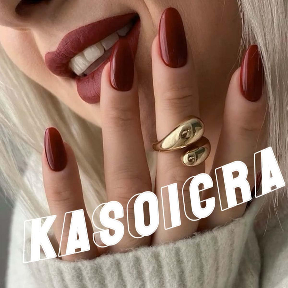 KASOICRA nails styled in beach setting to showcase seasonal vibe