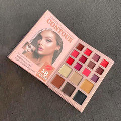 Katiluxiya model applying eyeshadow showing pigmentation and style result