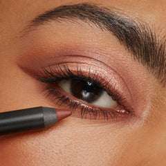 Kiko Milano eyeliner 19 built-in sponge applicator showing easy blending on the go