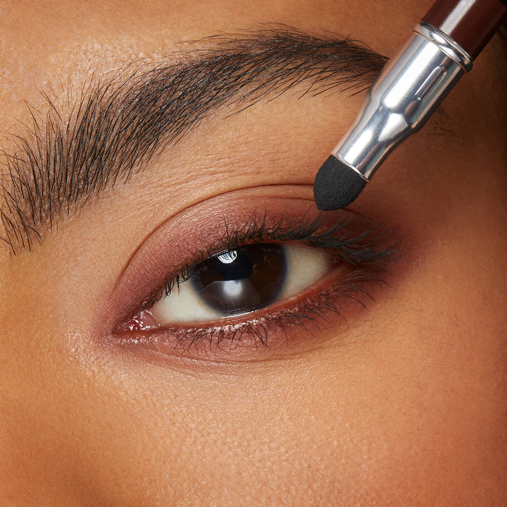 Kiko Milano eyeliner 19 applied to outer eye showcasing bold, long-lasting definition