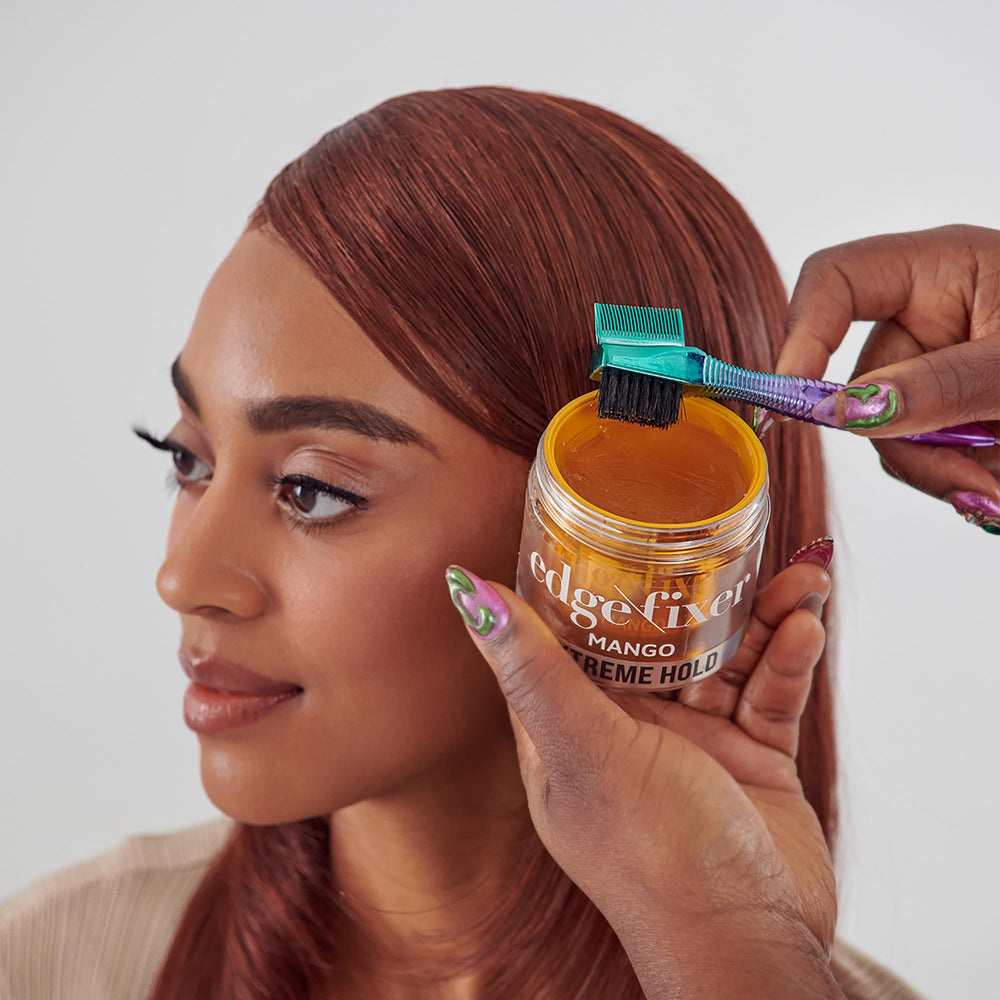 KISS COLORS & CARE open cap revealing clear gel texture, highlights smooth non-greasy finish
