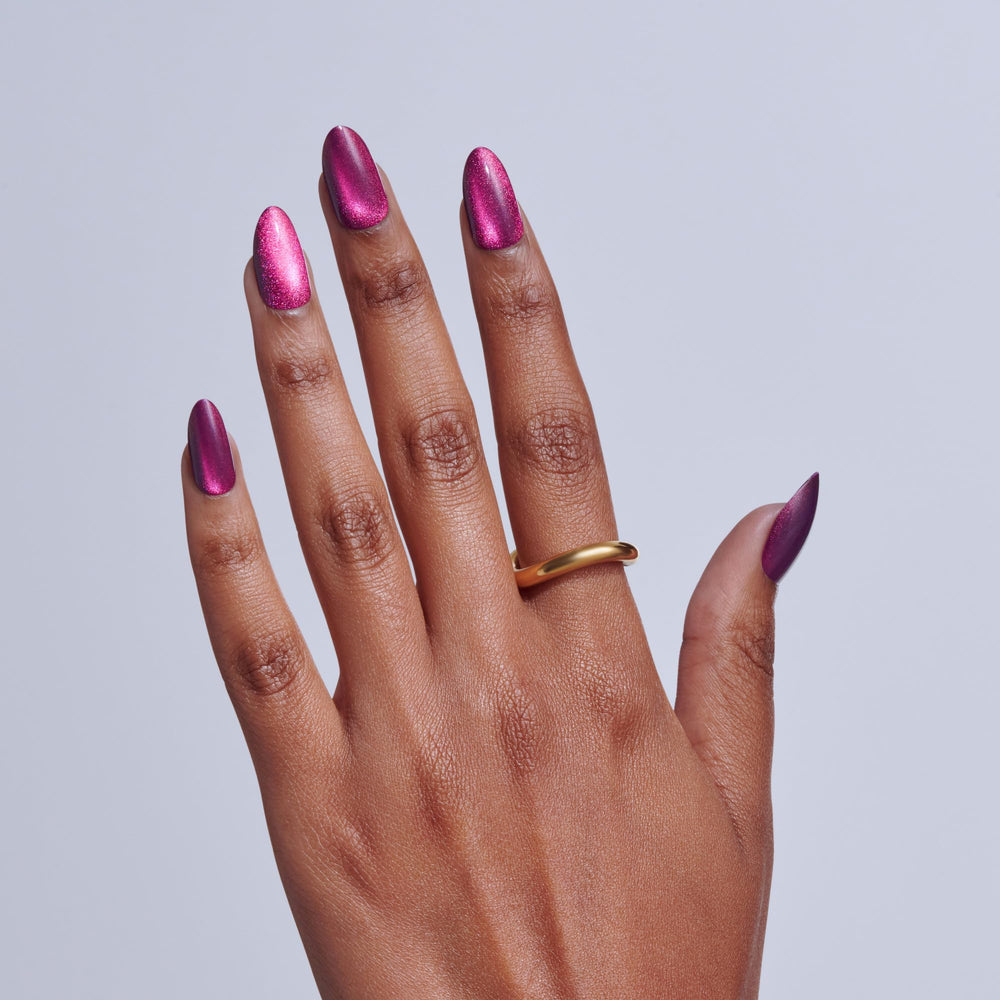 KISS almond-shaped nails arranged to show silhouette and flattering finger look