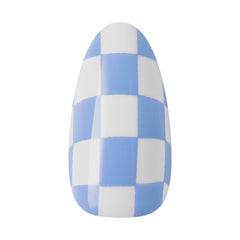 KISS Core applied on fingers demonstrating almond shape and elegant finish benefit