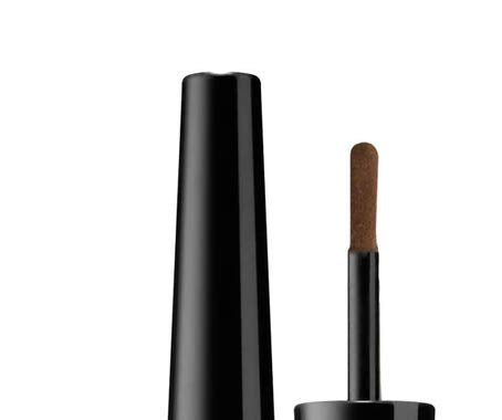 Kokie Brow Sculpt close-up of felt applicator demonstrating precise control and smooth application