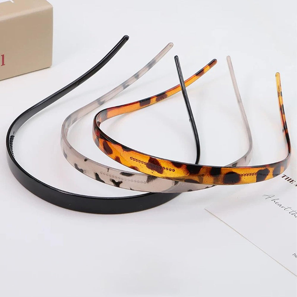 KOVOLITU headband used during skincare routine showing convenient hands-free hair control