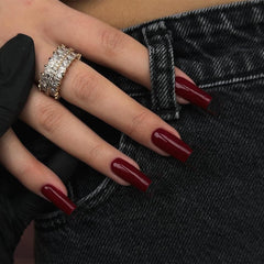 KQueenest close-up glossy finish highlighting deep marron red color and salon shine