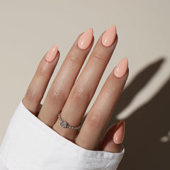 KQueenest close-up of glossy finish highlighting smooth shine and polish