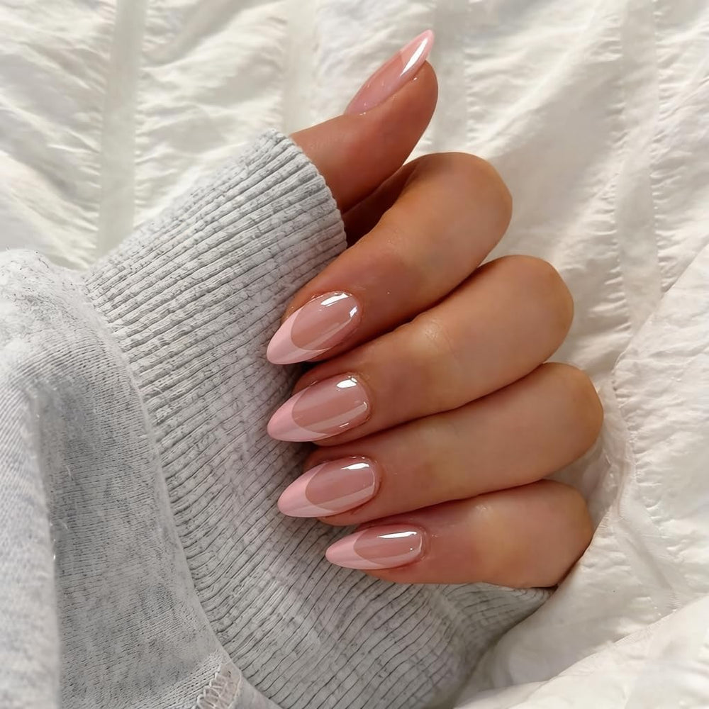 KQueenest close-up of mirror-effect chrome tip highlighting high-shine reflection