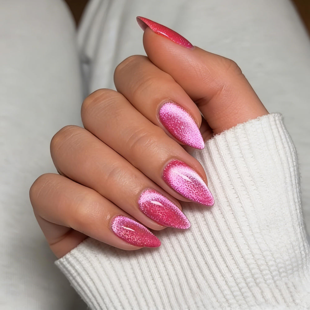 KQueenest front packaging showing hot pink cat-eye nails and kit benefits