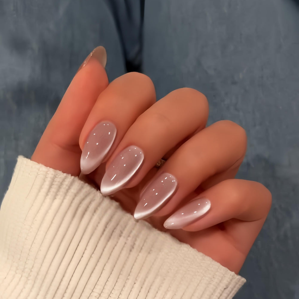 KQueenest front packaging showing nude pink almond nails, fast salon look