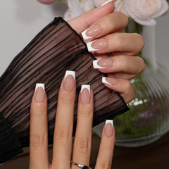 KQueenest front packaging showing white French tip set and benefits