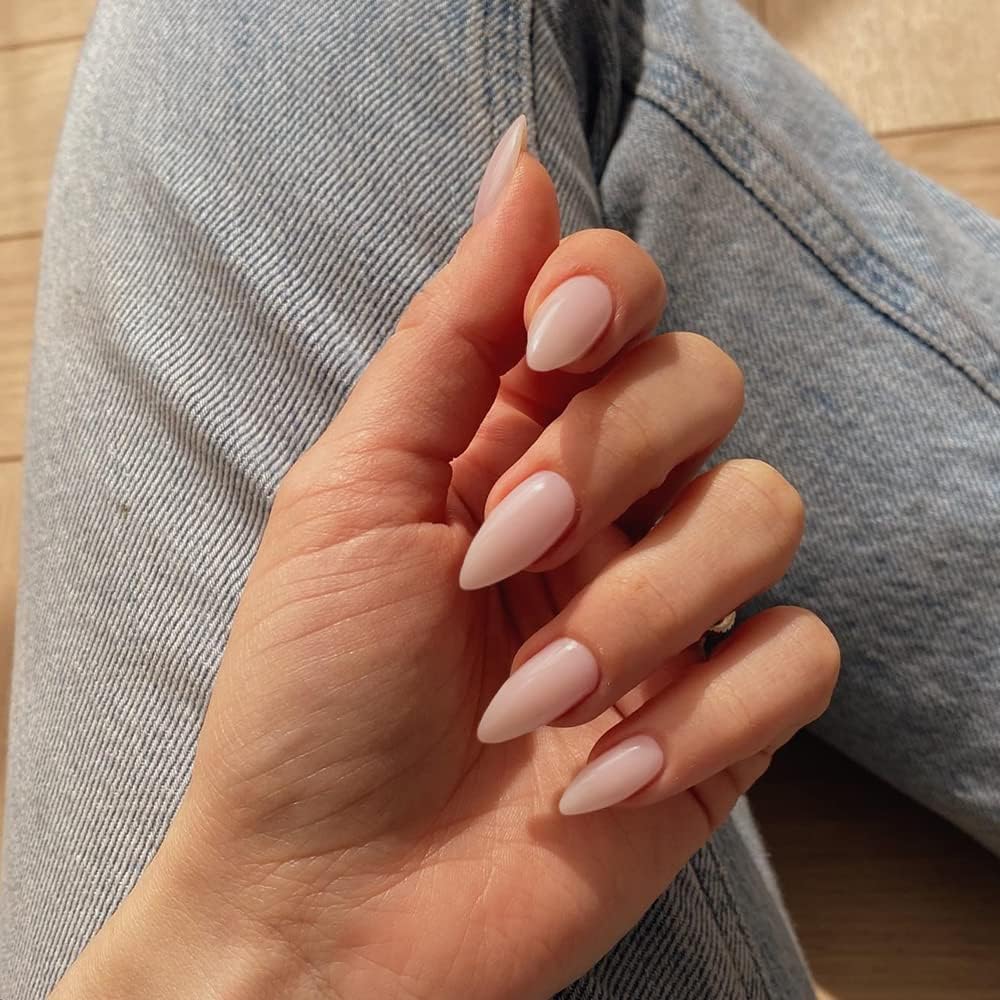 KQueenest glossy UV-coated surface highlighting chip-resistant shine