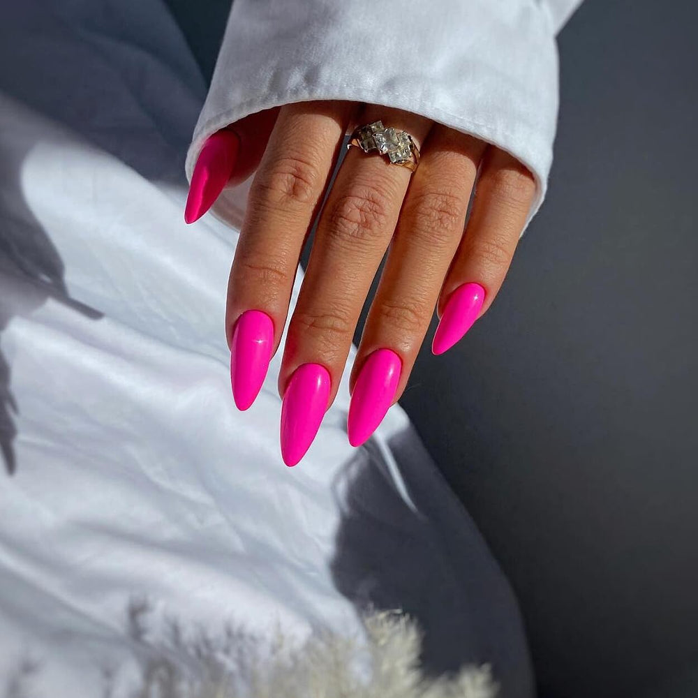 KQueenest arranged nails displaying multiple sizes for a custom fit benefit
