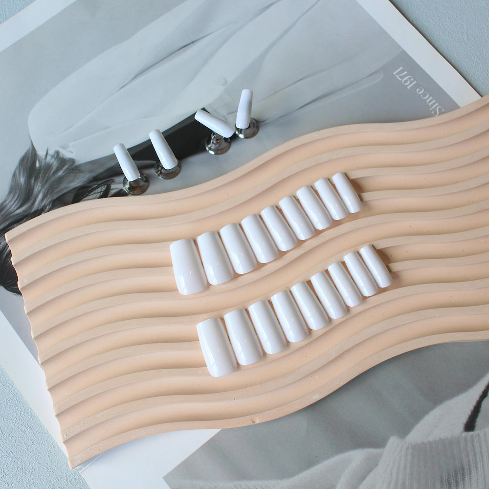 KQueenest packaging and tray layout for neat storage and organization