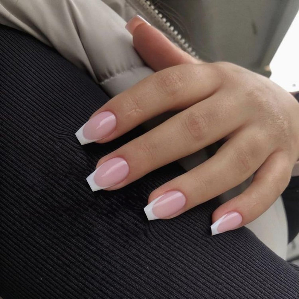 KXAMELIE close-up of gel polish layers showing smooth durable finish benefit
