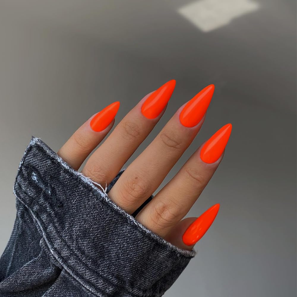 KXAMELIE close-up of gel finish revealing depth and salon-quality shine