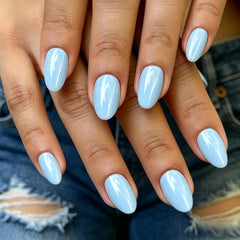 KXAMELIE press-on nails in hand demonstrating real-life size and convenience