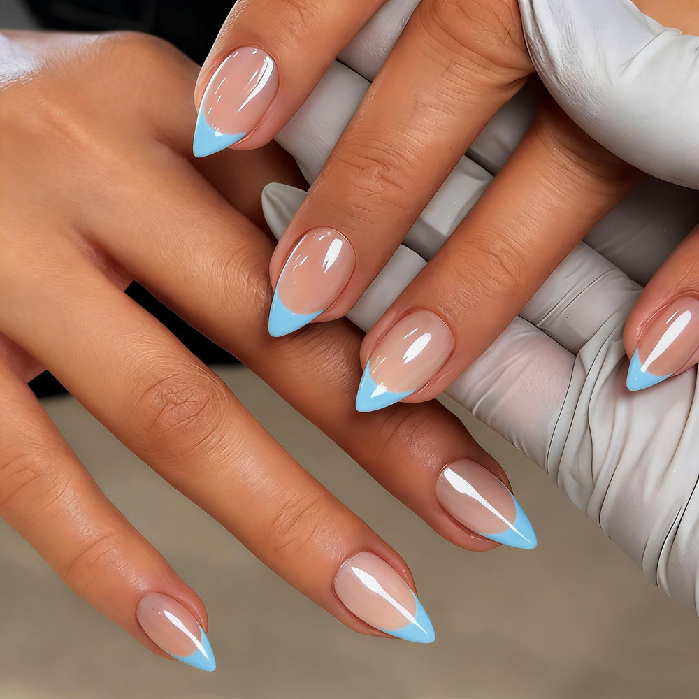 KXAMELIE side profile highlighting thin rear edge for seamless cuticle blend and natural look