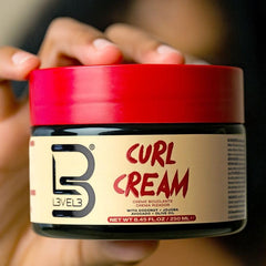 L3 being applied to wet hair demonstrating easy distribution and definition