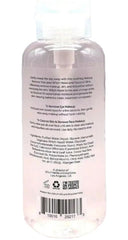 Lacuna texture close-up highlighting witch hazel and coconut oil soothing effect