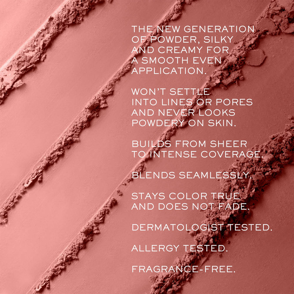 Lancôme close-up of silky powder texture demonstrating smooth blendability and soft finish