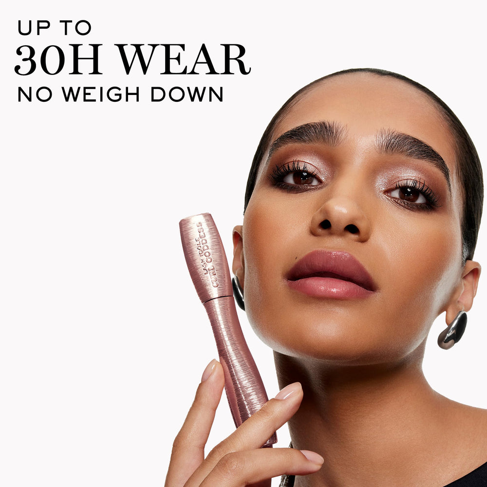 Lancôme open tube detail highlighting fast-setting formula at the wand base for root hold