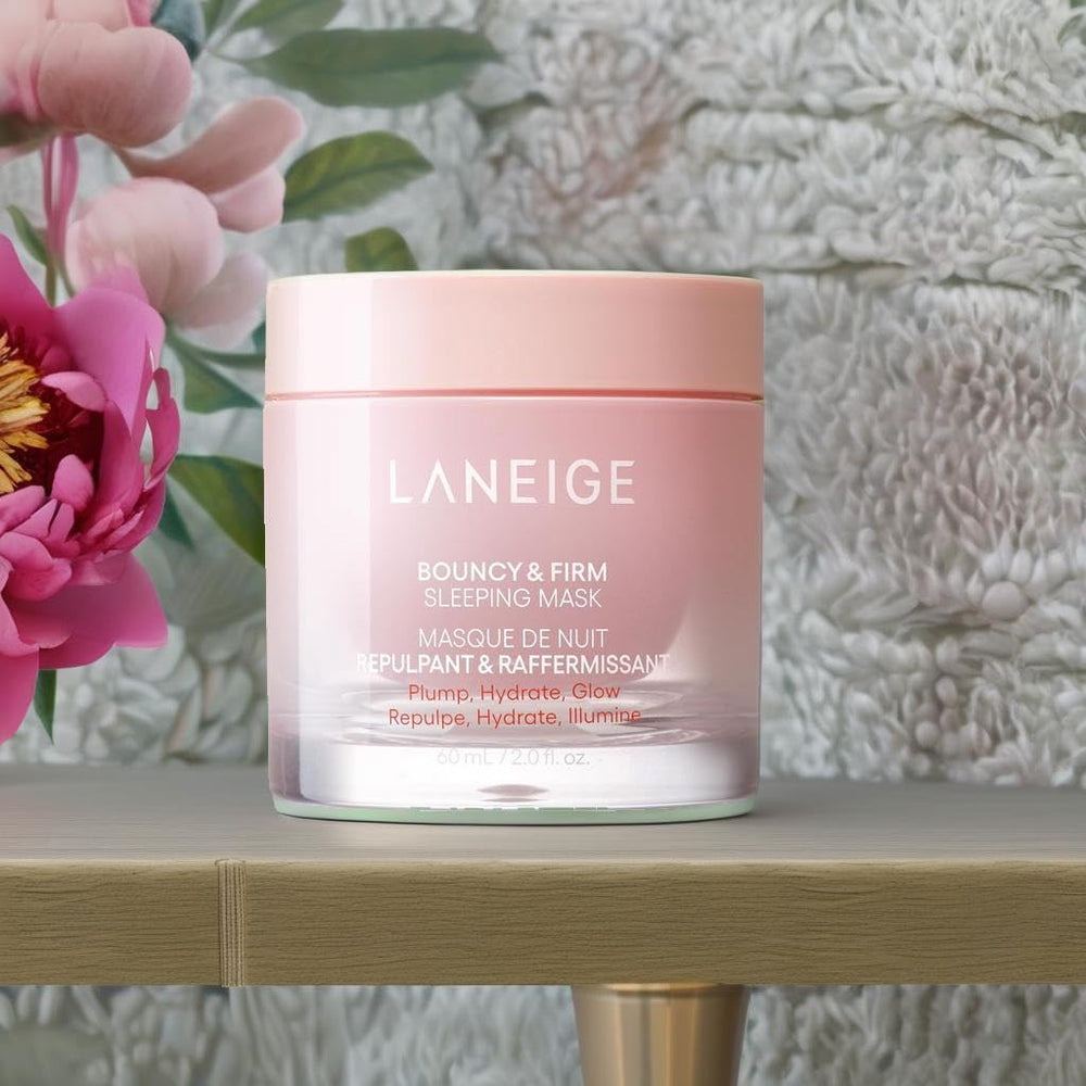 LANEIGE applying mask on hand to show spreadability and overnight comfort