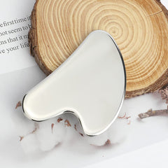 Lanfixilly roller gliding on forehead to reduce puffiness and refresh skin