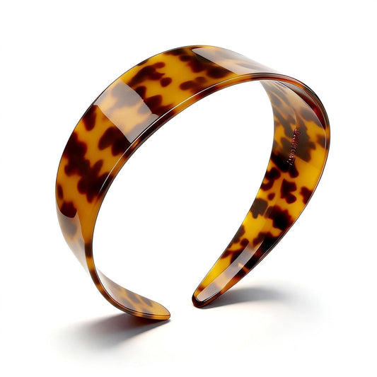 LÉ ÉCLAT front view of tortoise shell headband showing style and vintage flair
