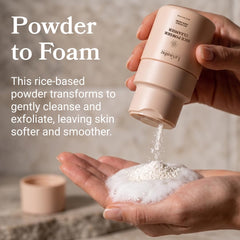 LE GUSHE foamy lather in hands demonstrating creamy foam and easy rinsing benefit
