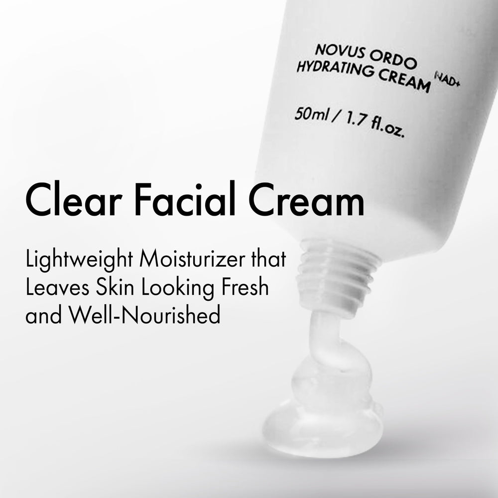 Le Touche texture close-up revealing lightweight gel cream for quick absorption