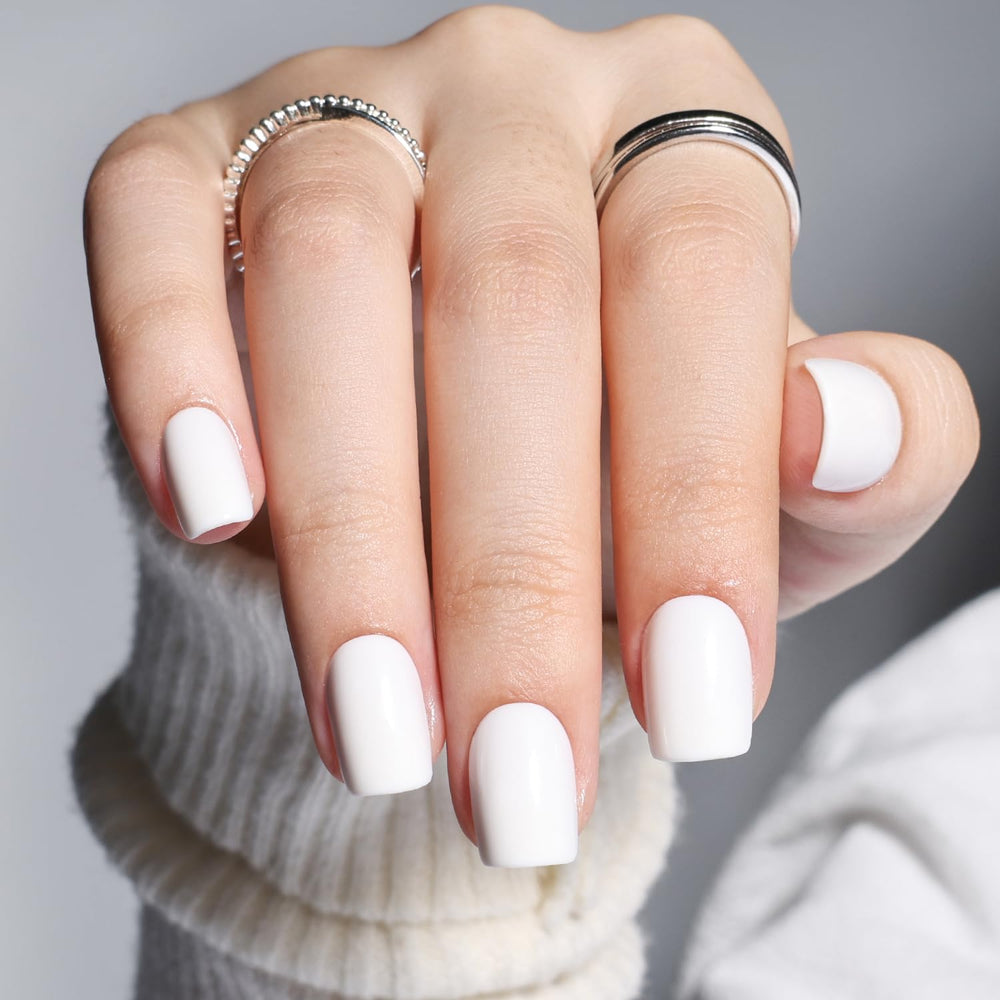Leefrei lifestyle image of worn nails adding polished style to everyday outfits