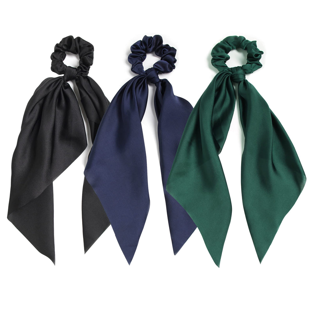 LFOUVRE front packaging showing three satin knotted scrunchies for styling
