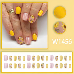LIDUNANWU short square nails applied on hands showing natural, neat wear