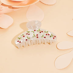 LILIE&WHITE in-hair updo styling showing clip adding color and firm hold