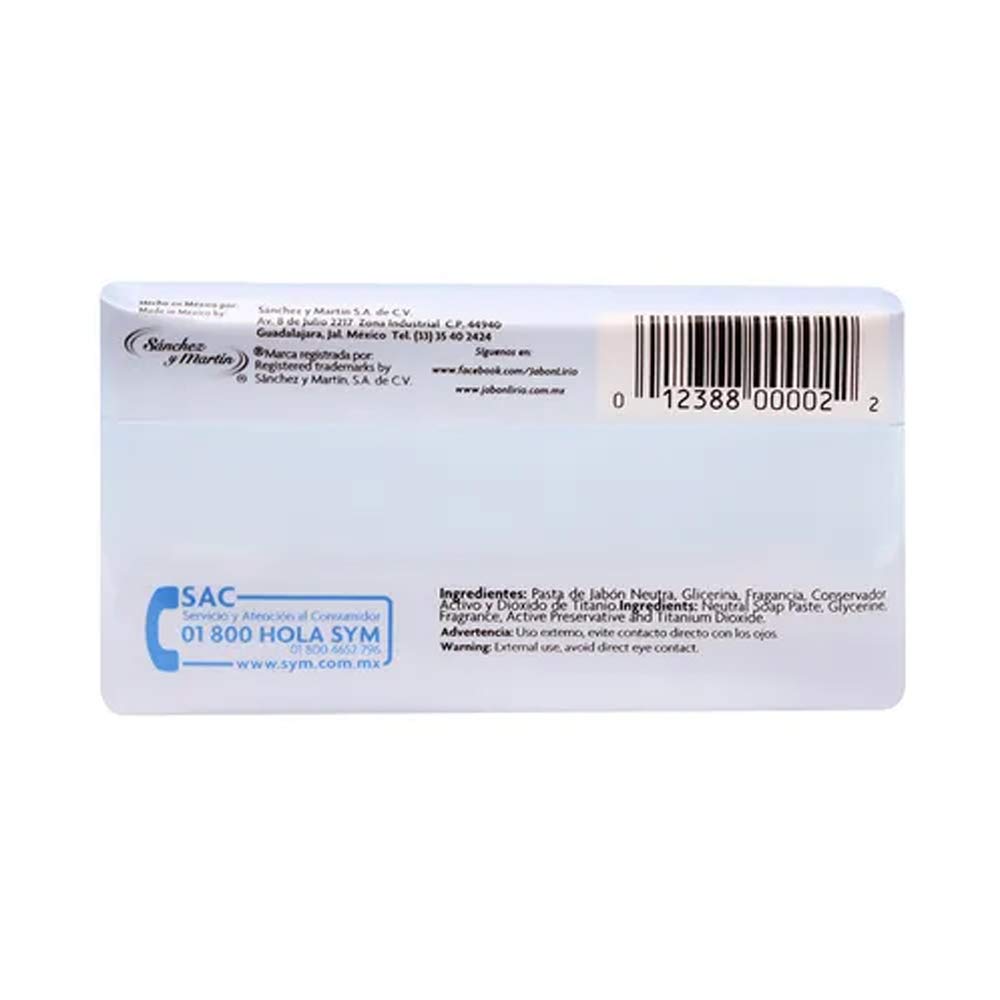 Lirio Neutro lather on washcloth showing gentle foam for effective cleansing